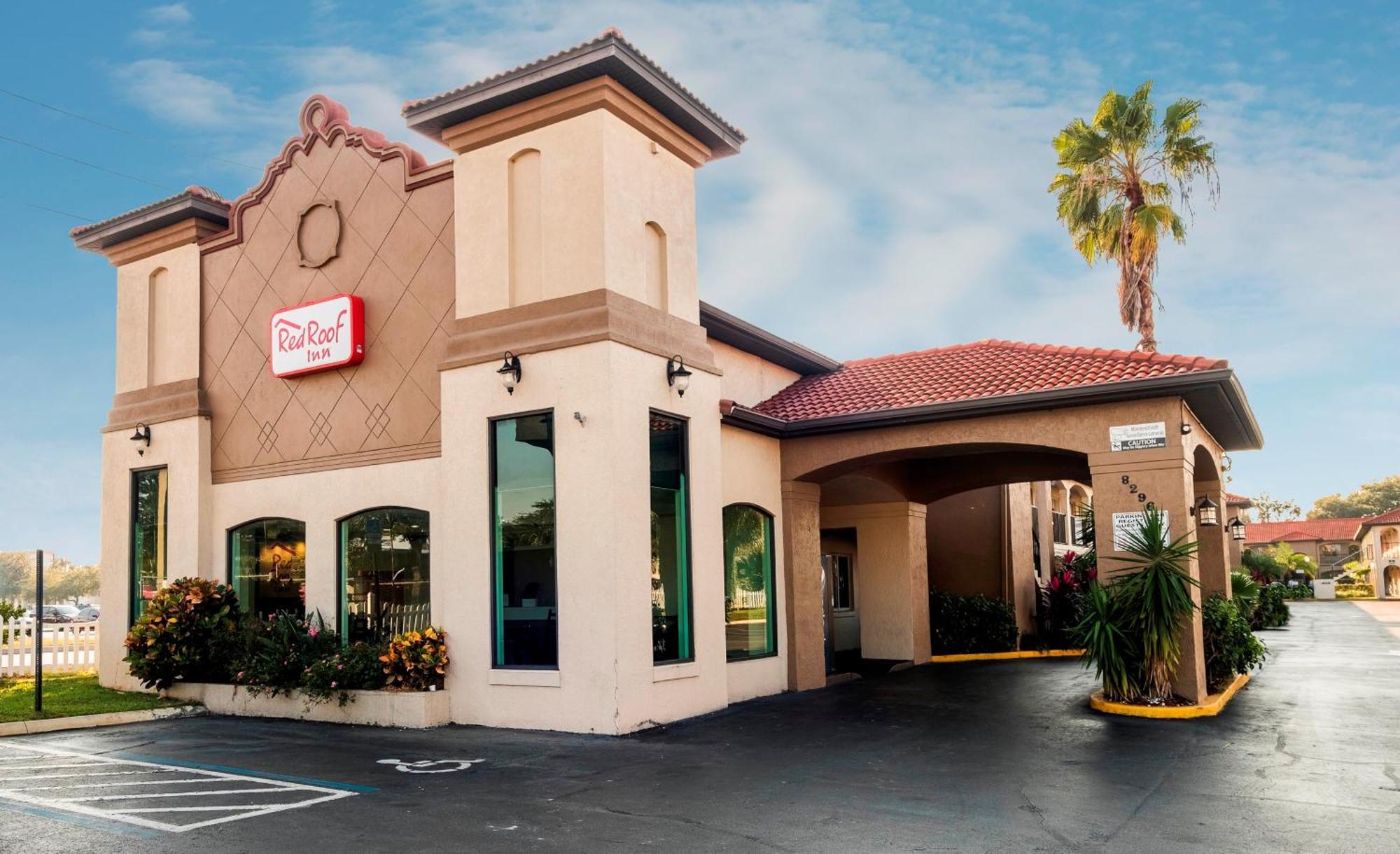 Where to Stay Near Orlando's CVB: 7 Budget Hotels Ranked