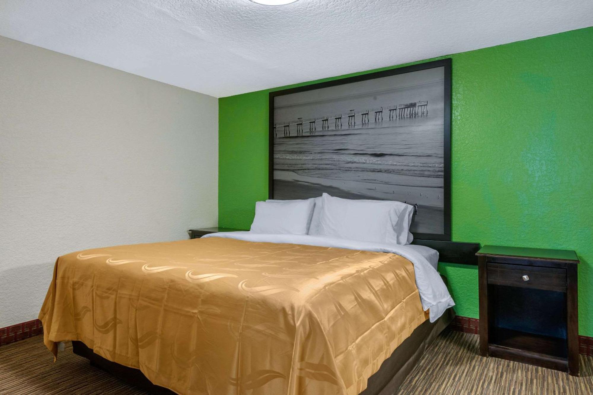 Where to Stay Near Ocean Center: 11 Airport Hotels in Daytona Beach
