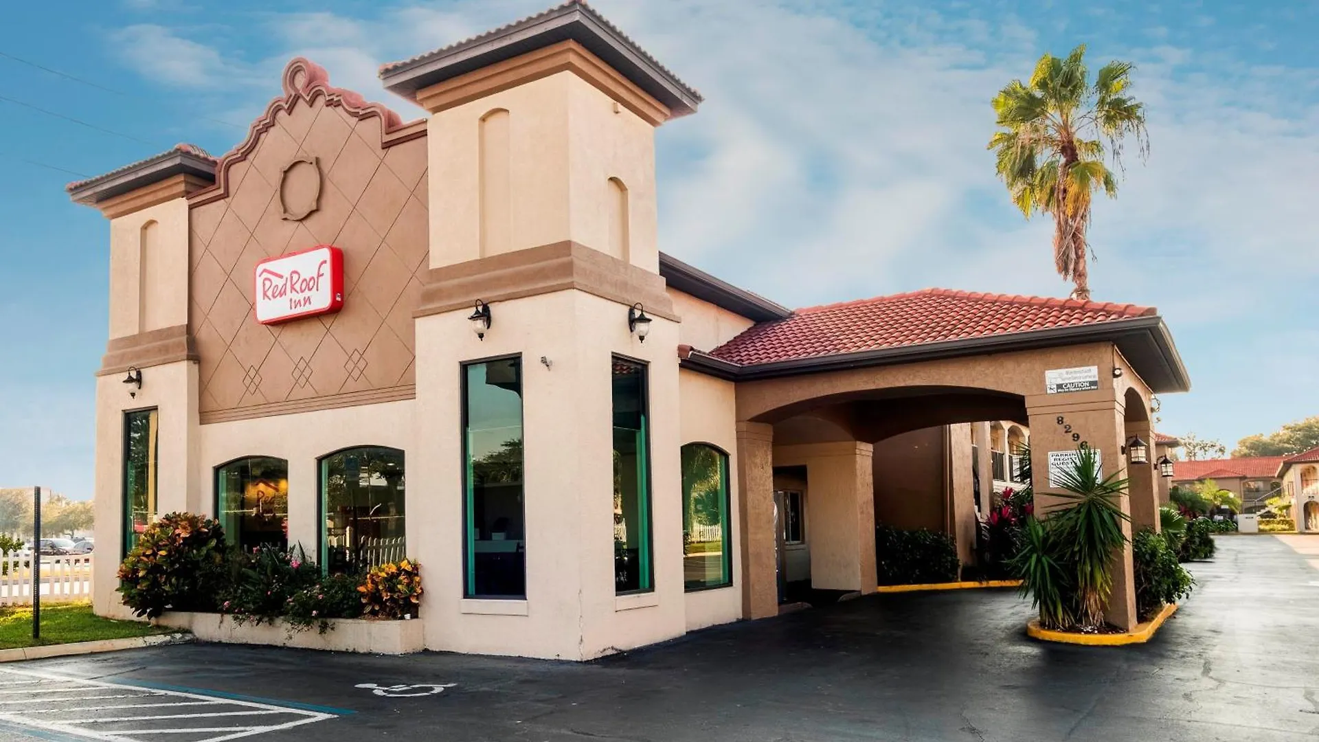 Where to Stay Near Orlando's CVB: 7 Budget Hotels Ranked